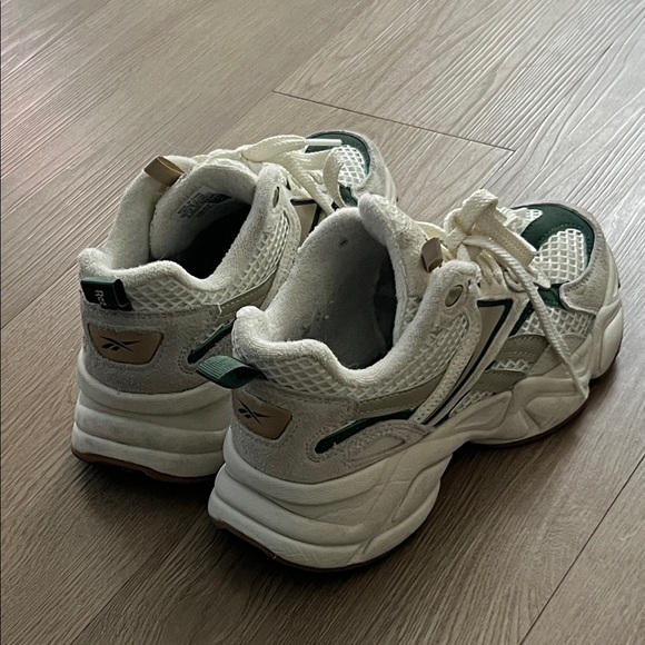 Reebok Shoes - Reebok White and Green Sneakers